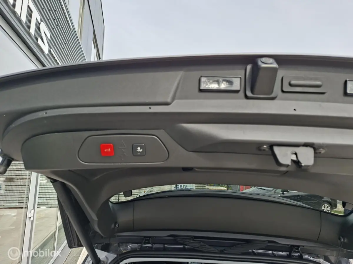 1.6 Turbo Plug-In Hybrid 4x4 GSe 300pk