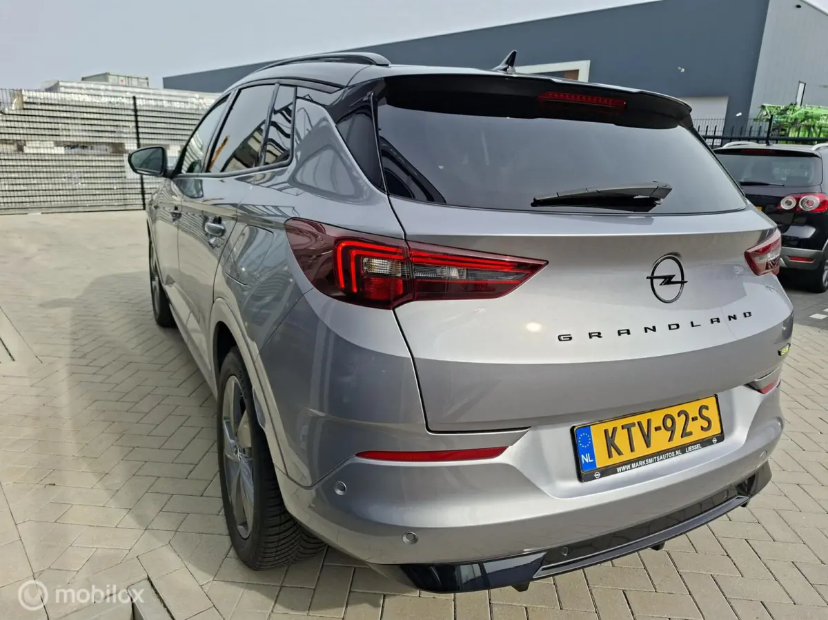 1.6 Turbo Plug-In Hybrid 4x4 GSe 300pk