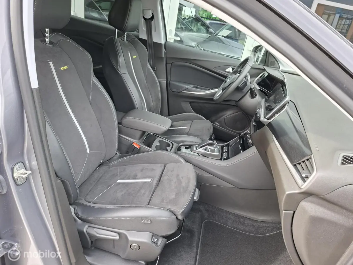 1.6 Turbo Plug-In Hybrid 4x4 GSe 300pk