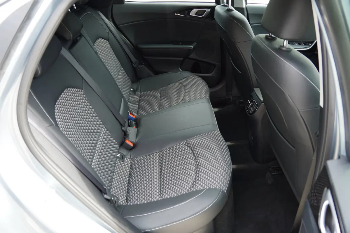 2024|1.6 GDi PHEV|DynamicPlusLine|Automaat|Keyless|CarPlay|Adaptive Cruise|Stoelverwarming|Elektrische klep|SOH98%