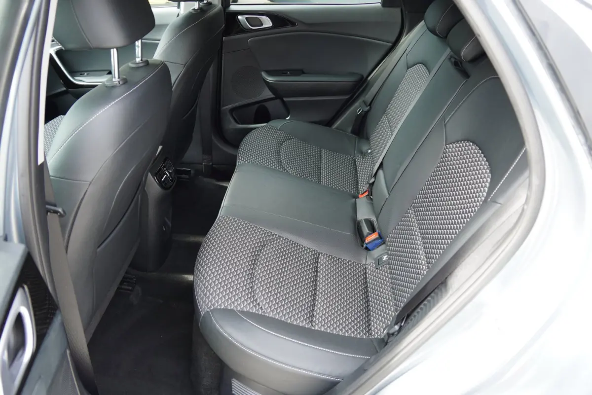 2024|1.6 GDi PHEV|DynamicPlusLine|Automaat|Keyless|CarPlay|Adaptive Cruise|Stoelverwarming|Elektrische klep|SOH98%