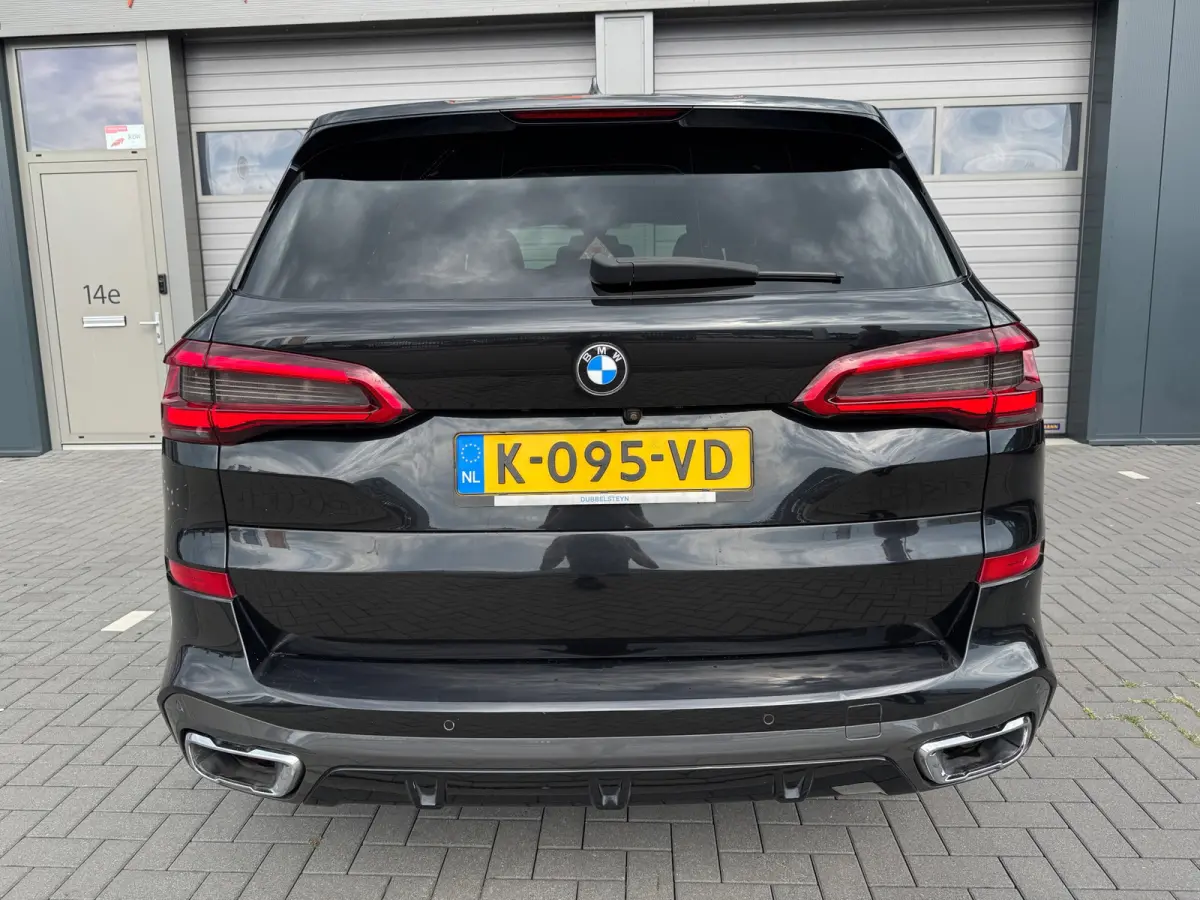 XDrive40i High Executive BOMVOL Black APK