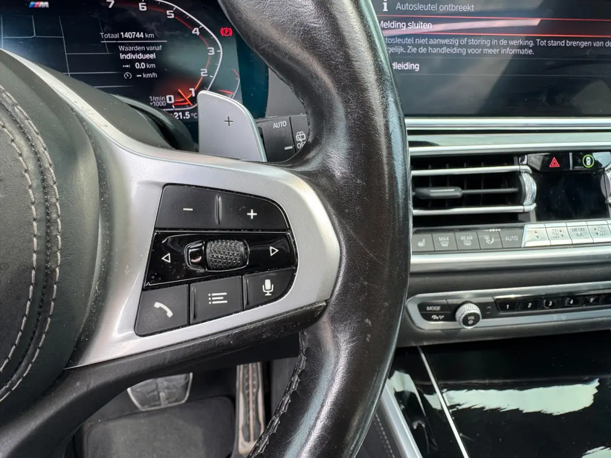 XDrive40i High Executive BOMVOL Black APK