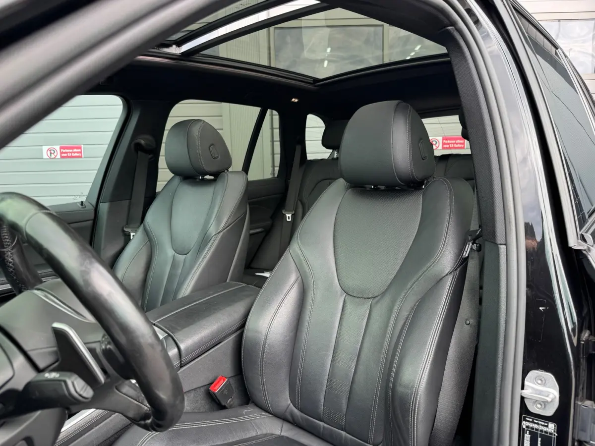 XDrive40i High Executive BOMVOL Black APK