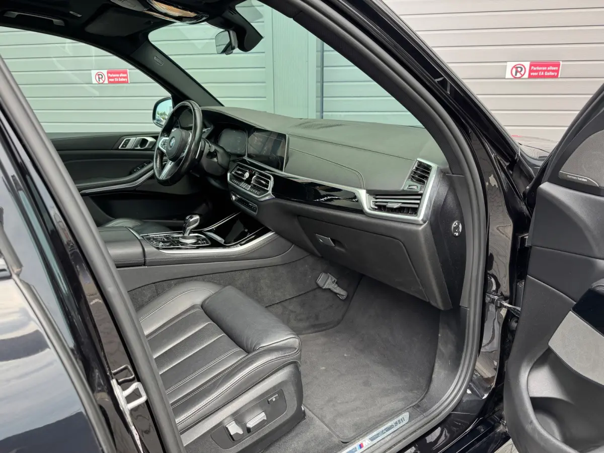 XDrive40i High Executive BOMVOL Black APK