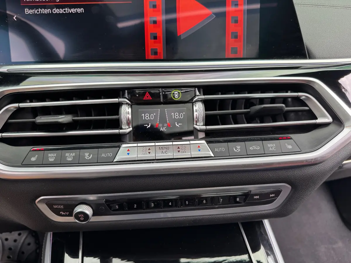 XDrive40i High Executive BOMVOL Black APK
