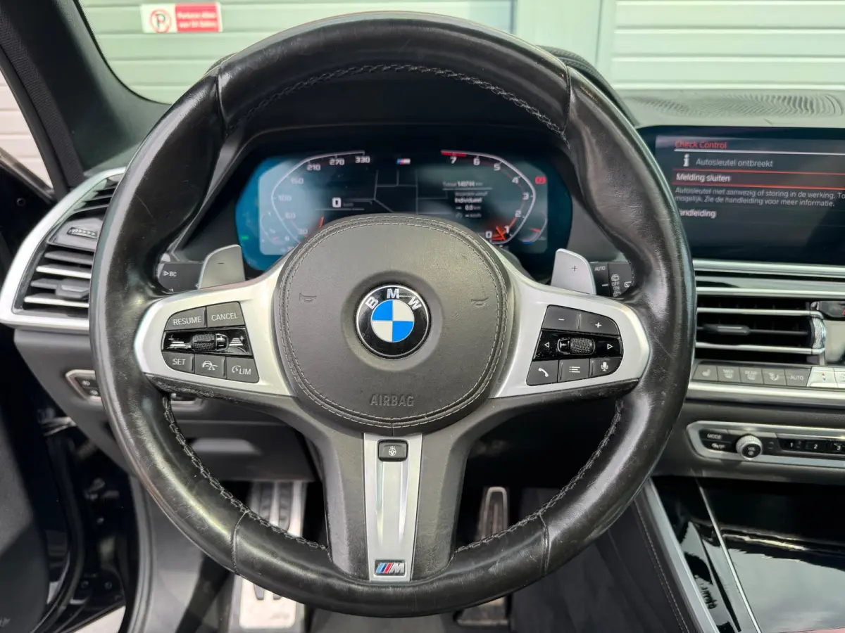 XDrive40i High Executive BOMVOL Black APK