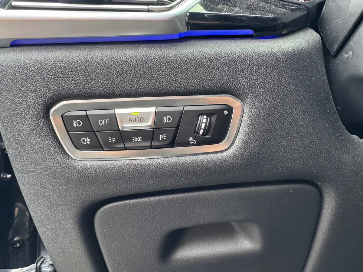 XDrive40i High Executive BOMVOL Black APK