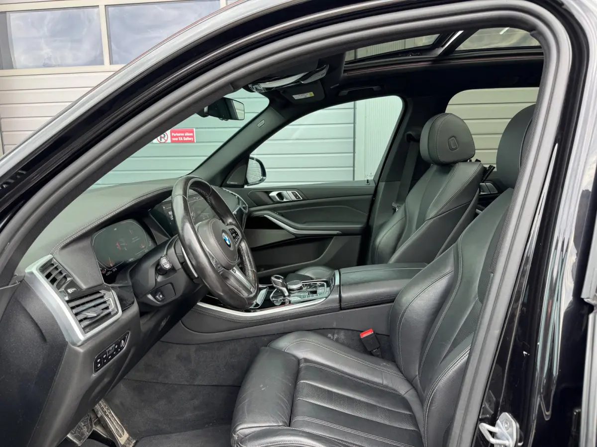 XDrive40i High Executive BOMVOL Black APK