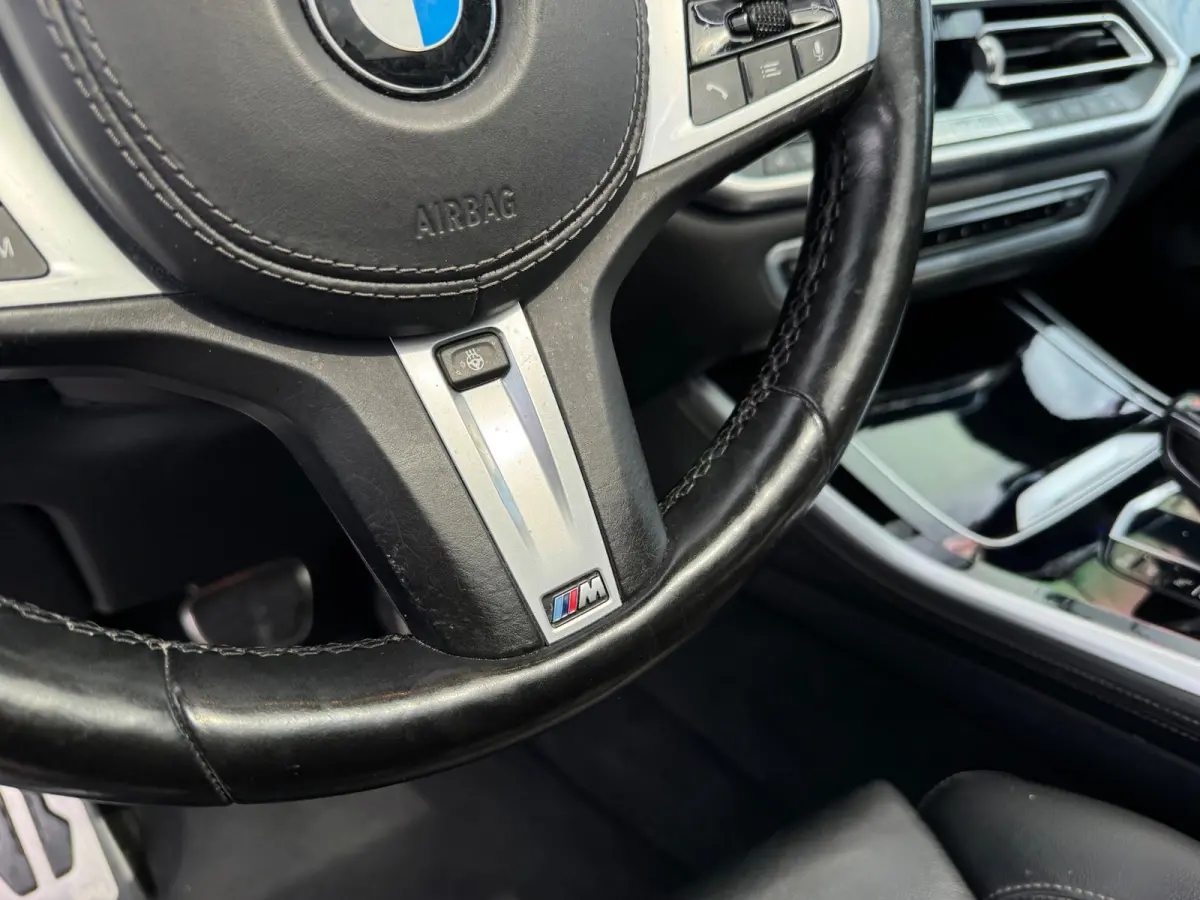 XDrive40i High Executive BOMVOL Black APK