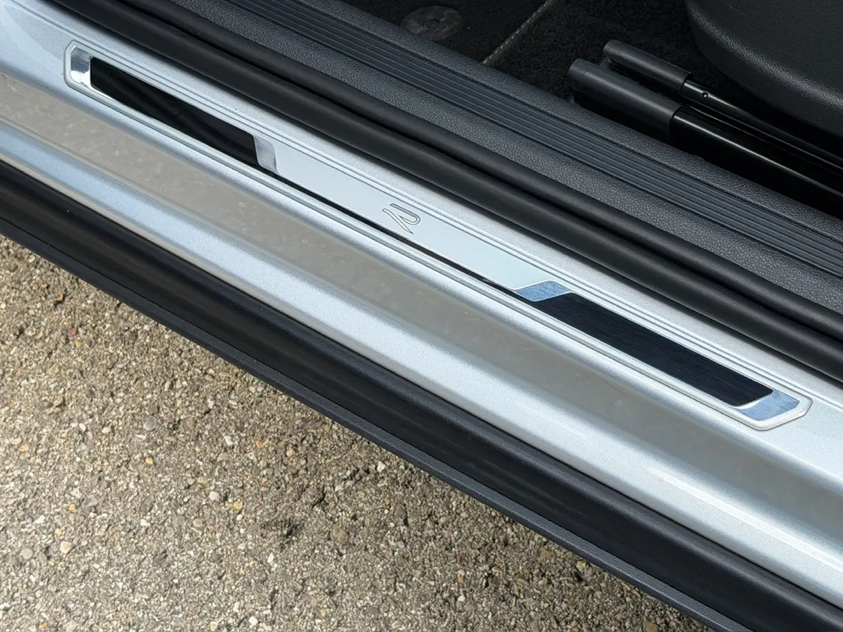 1.5 TSI 150pk DSG R-Line | Camera | Trekhaak | Dode hoek | Navi | IQ light | Rijklaar incl. garantie