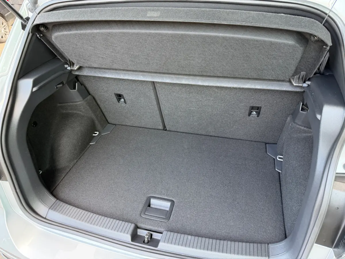 1.5 TSI 150pk DSG R-Line | Camera | Trekhaak | Dode hoek | Navi | IQ light | Rijklaar incl. garantie