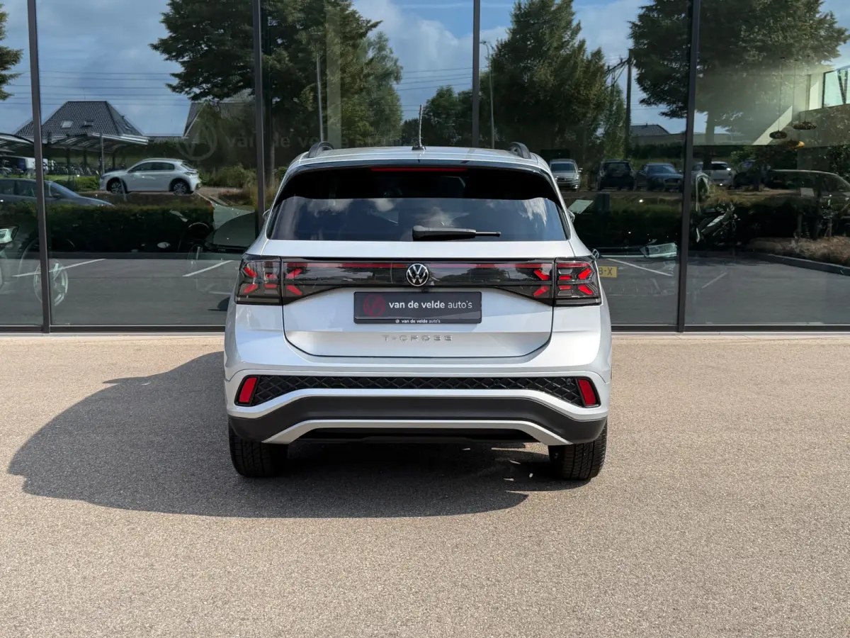1.5 TSI 150pk DSG R-Line | Camera | Trekhaak | Dode hoek | Navi | IQ light | Rijklaar incl. garantie