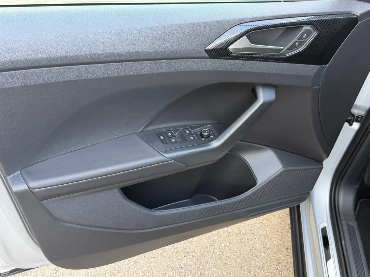 1.5 TSI 150pk DSG R-Line | Camera | Trekhaak | Dode hoek | Navi | IQ light | Rijklaar incl. garantie