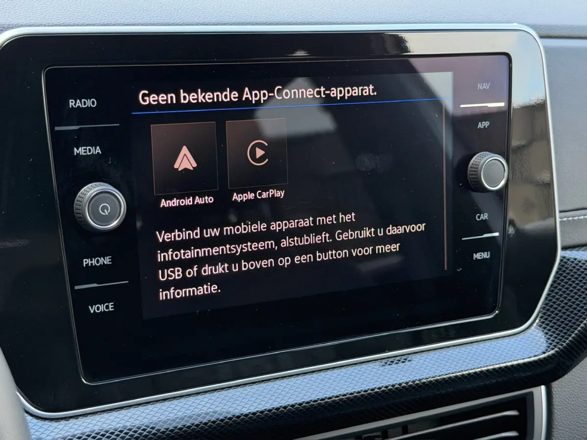 1.5 TSI 150pk DSG R-Line | Camera | Trekhaak | Dode hoek | Navi | IQ light | Rijklaar incl. garantie