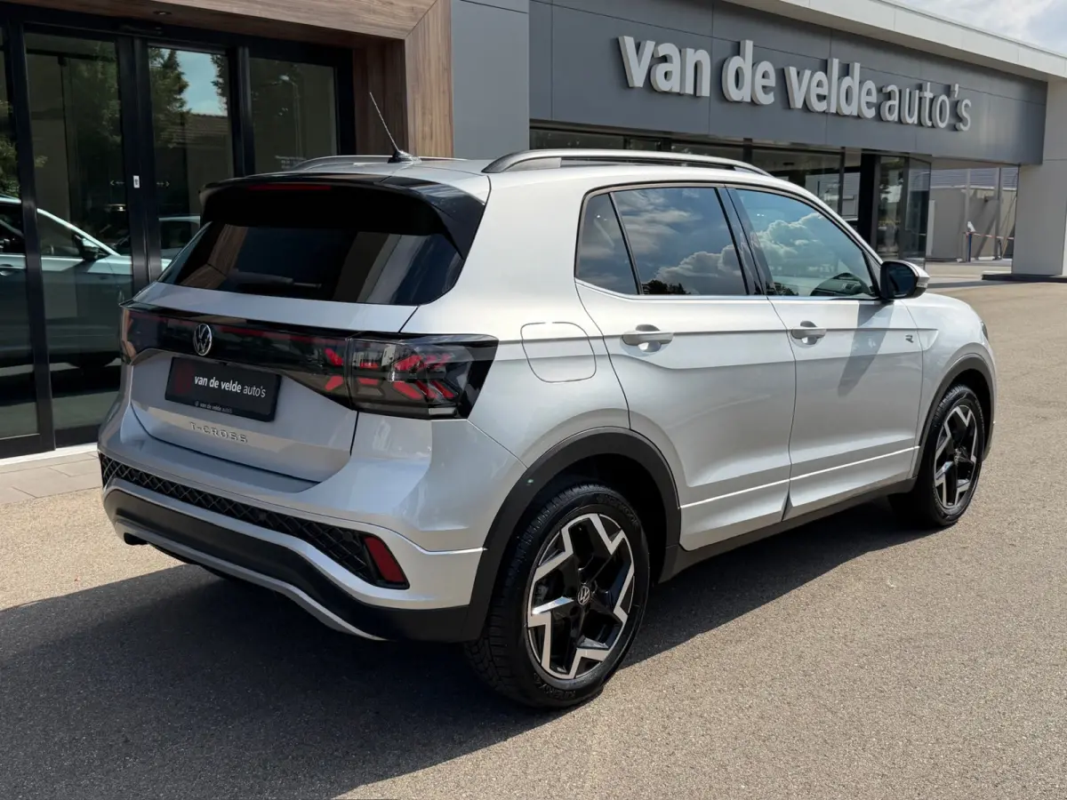 1.5 TSI 150pk DSG R-Line | Camera | Trekhaak | Dode hoek | Navi | IQ light | Rijklaar incl. garantie