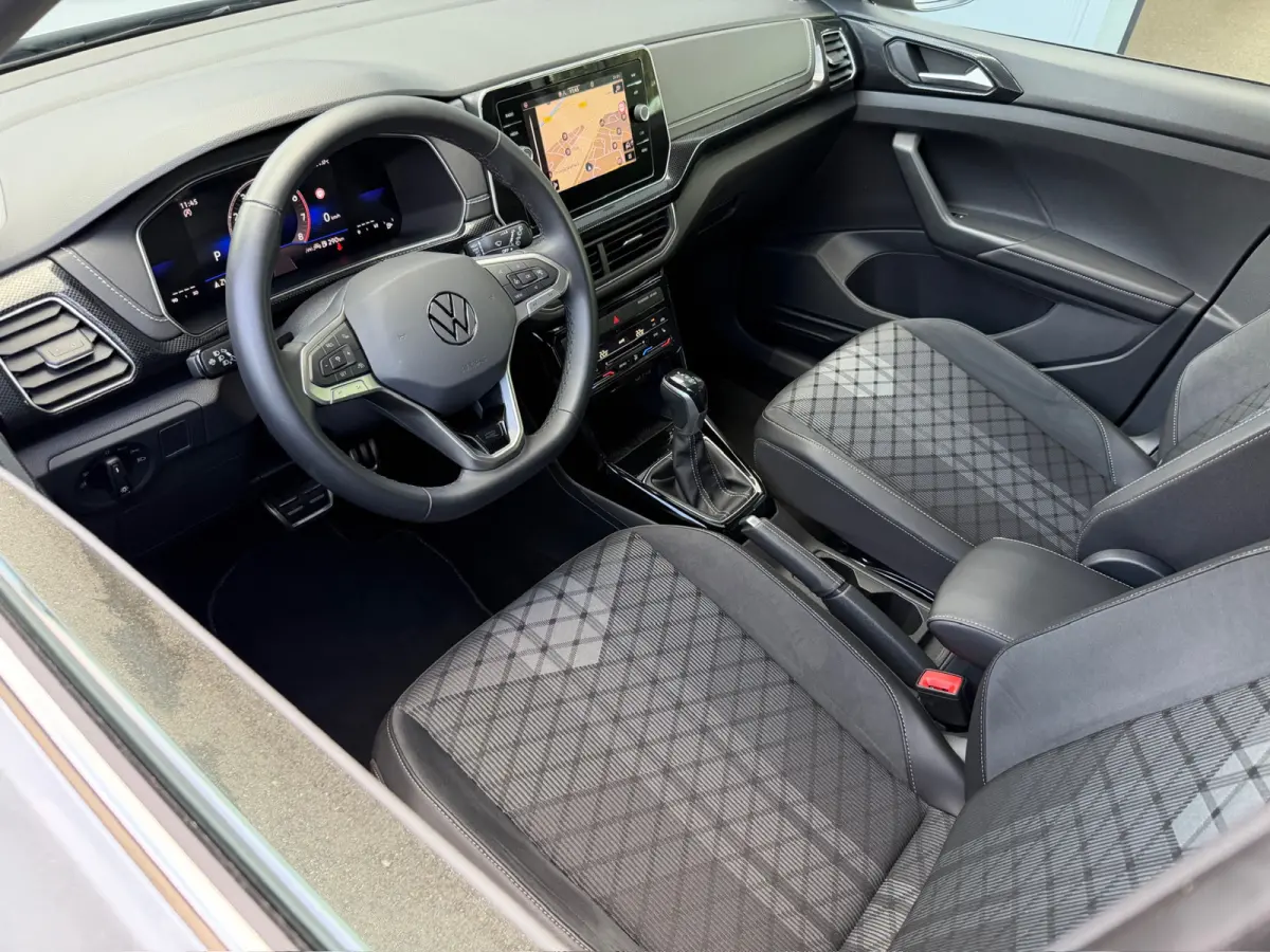 1.5 TSI 150pk DSG R-Line | Camera | Trekhaak | Dode hoek | Navi | IQ light | Rijklaar incl. garantie
