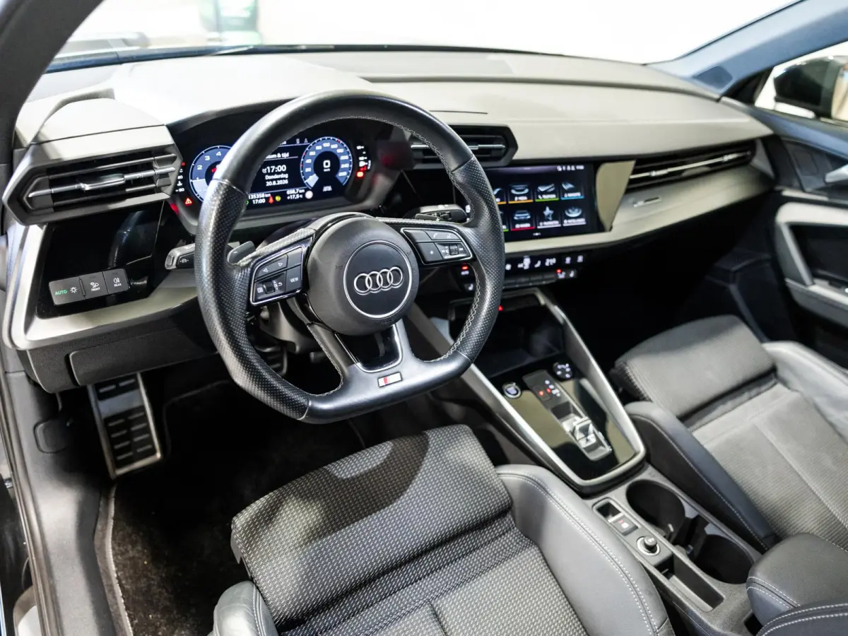 35 TFSI S-Line edition / 150pk / NAP / Matrix LED / Stoelverwarming / Adaptieve cruise control /