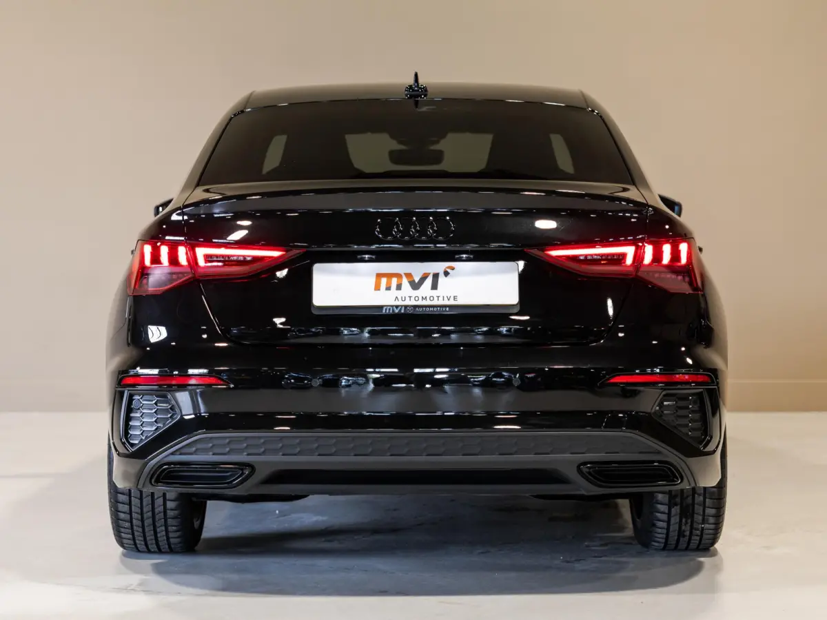 35 TFSI S-Line edition / 150pk / NAP / Matrix LED / Stoelverwarming / Adaptieve cruise control /