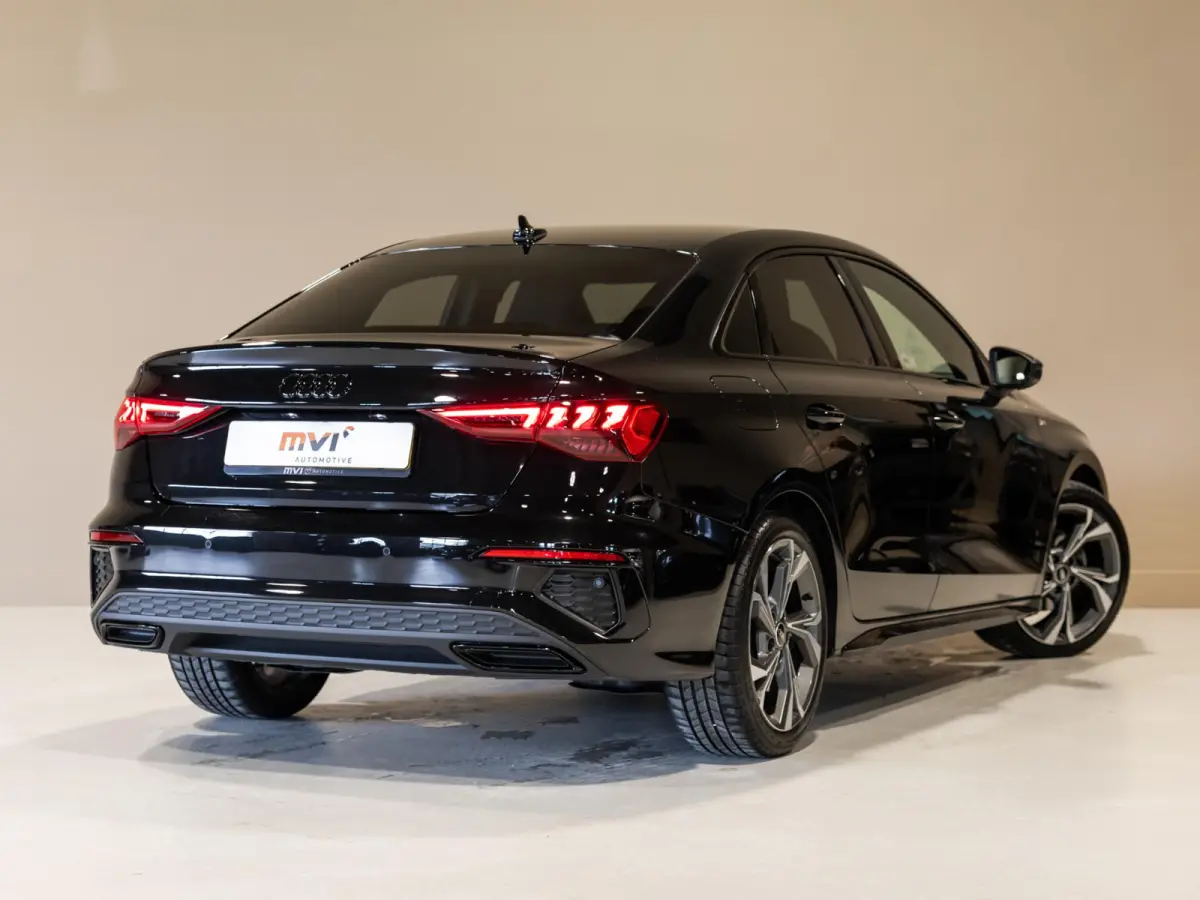 35 TFSI S-Line edition / 150pk / NAP / Matrix LED / Stoelverwarming / Adaptieve cruise control /