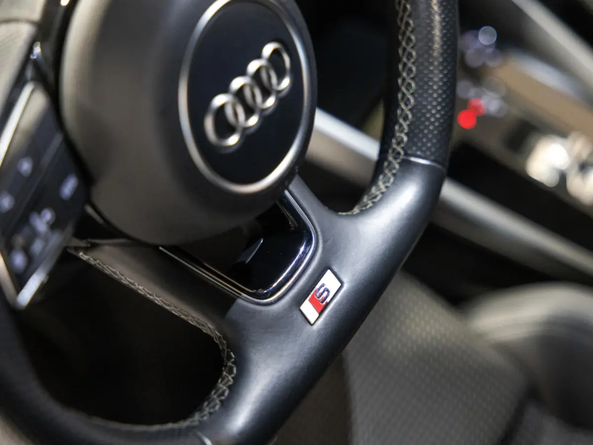35 TFSI S-Line edition / 150pk / NAP / Matrix LED / Stoelverwarming / Adaptieve cruise control /