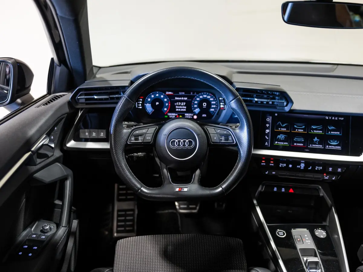 35 TFSI S-Line edition / 150pk / NAP / Matrix LED / Stoelverwarming / Adaptieve cruise control /