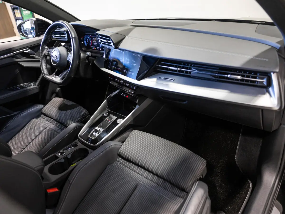 35 TFSI S-Line edition / 150pk / NAP / Matrix LED / Stoelverwarming / Adaptieve cruise control /