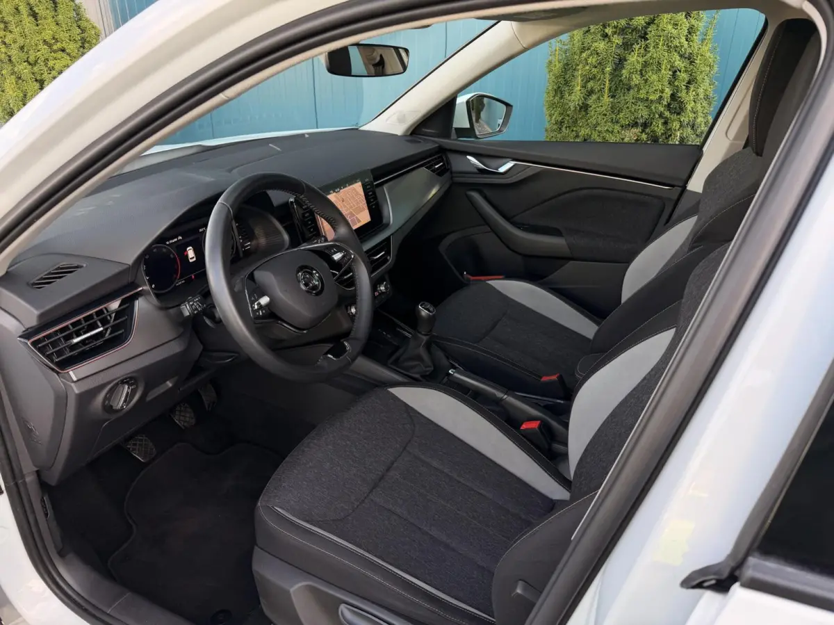 1.0 TSI Business Edition | CARPLAY | CAM | NAV | PDC | LED | DIGI.DASH | STOELVERW. 1'EIG