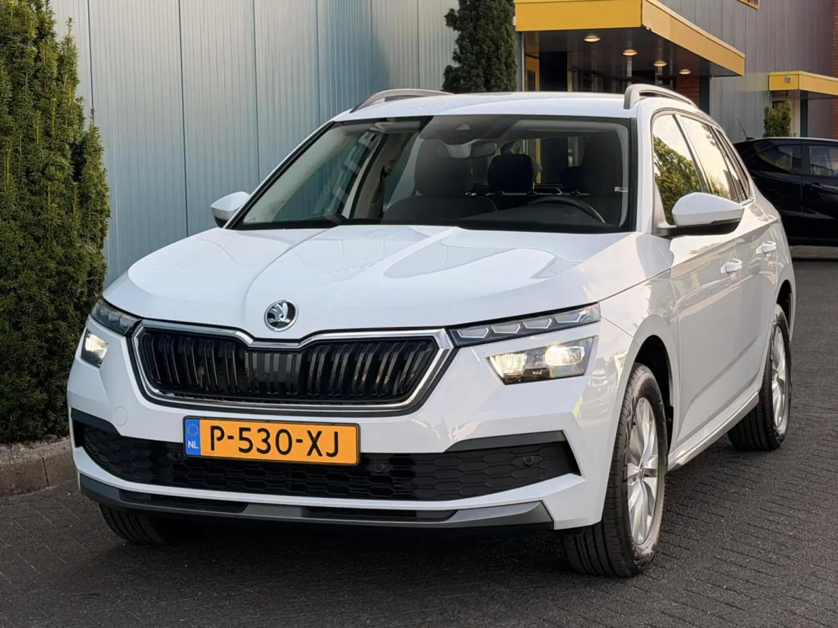 1.0 TSI Business Edition | CARPLAY | CAM | NAV | PDC | LED | DIGI.DASH | STOELVERW. 1'EIG