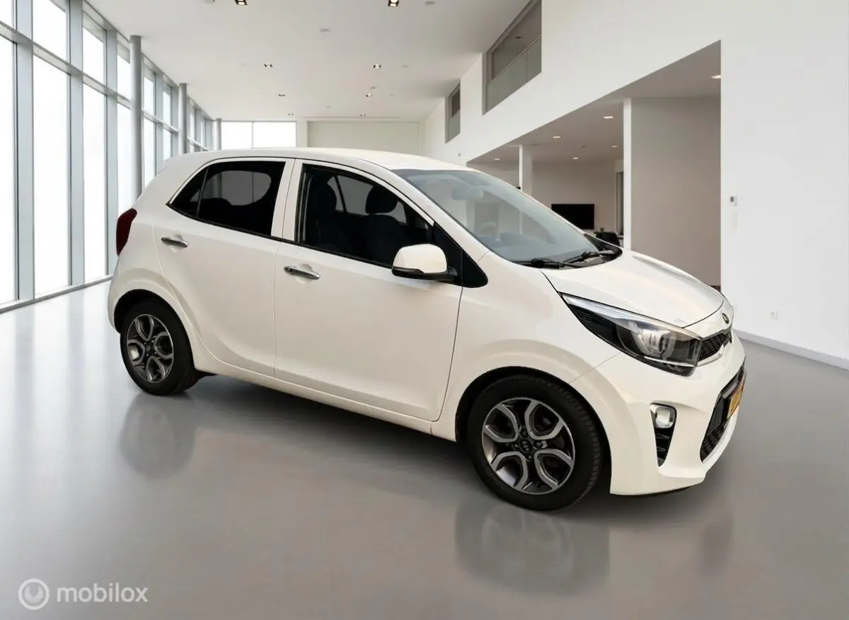 1.0 DPi DynamicPlusLine | 57.034 km | Keyless | Camera | CarPlay | LED
