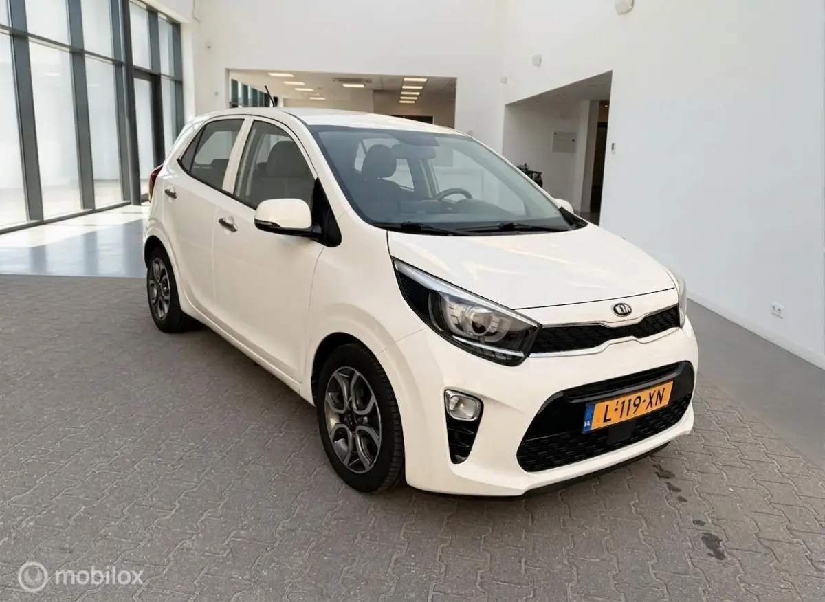 1.0 DPi DynamicPlusLine | 57.034 km | Keyless | Camera | CarPlay | LED