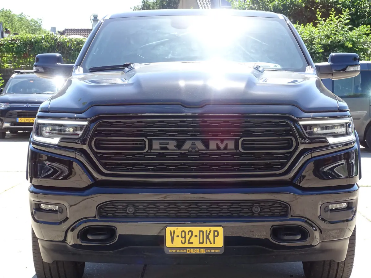 1500 5.7 V8 4x4 Crew Cab Limited