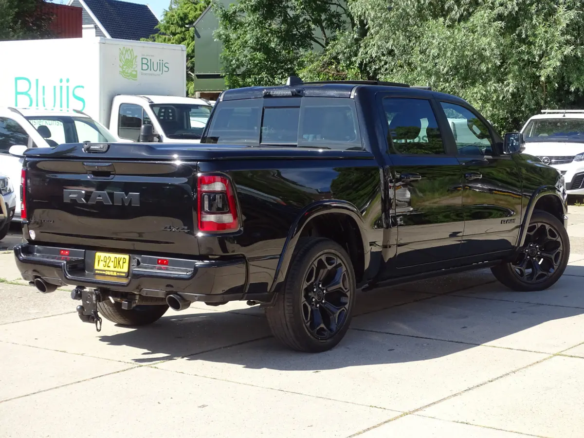 1500 5.7 V8 4x4 Crew Cab Limited