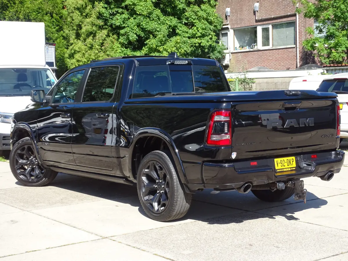 1500 5.7 V8 4x4 Crew Cab Limited