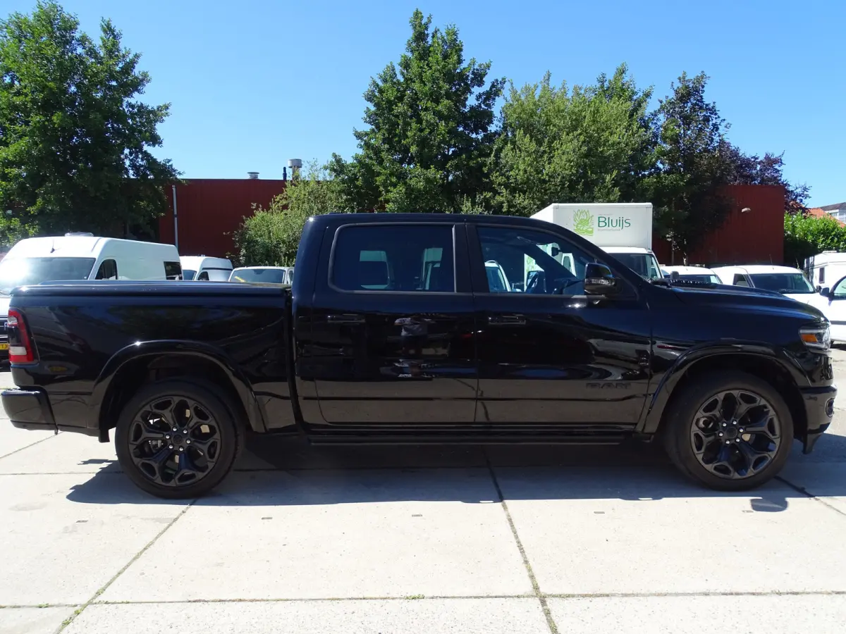 1500 5.7 V8 4x4 Crew Cab Limited