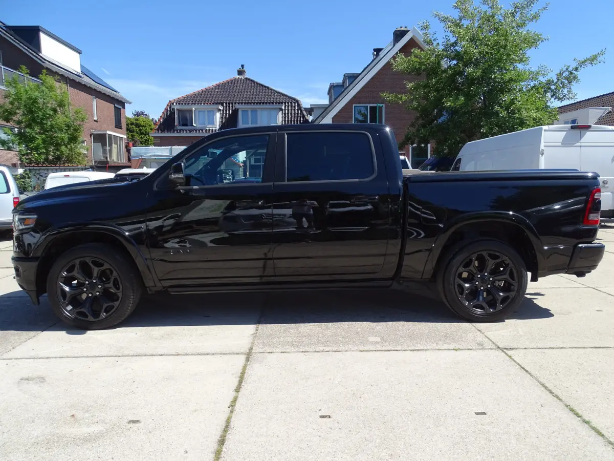 1500 5.7 V8 4x4 Crew Cab Limited