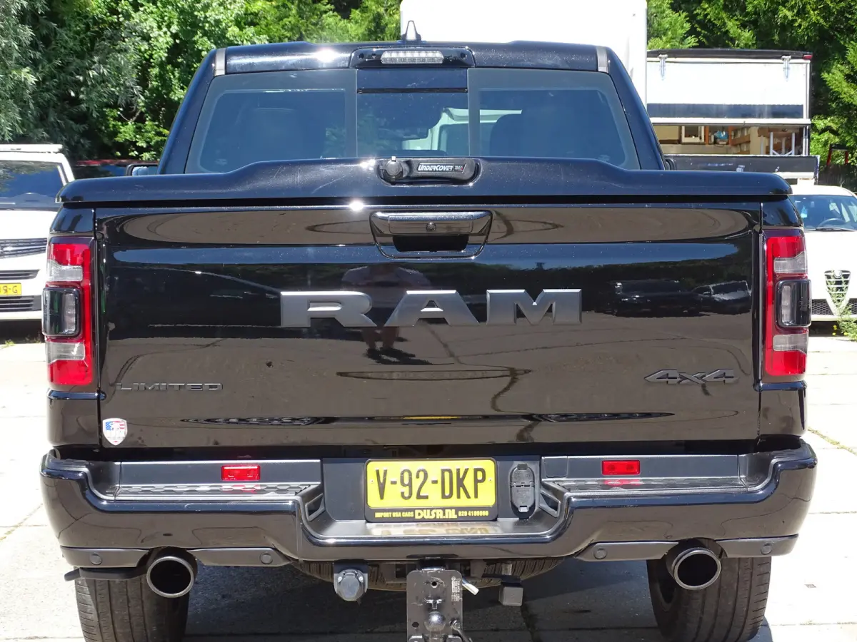 1500 5.7 V8 4x4 Crew Cab Limited
