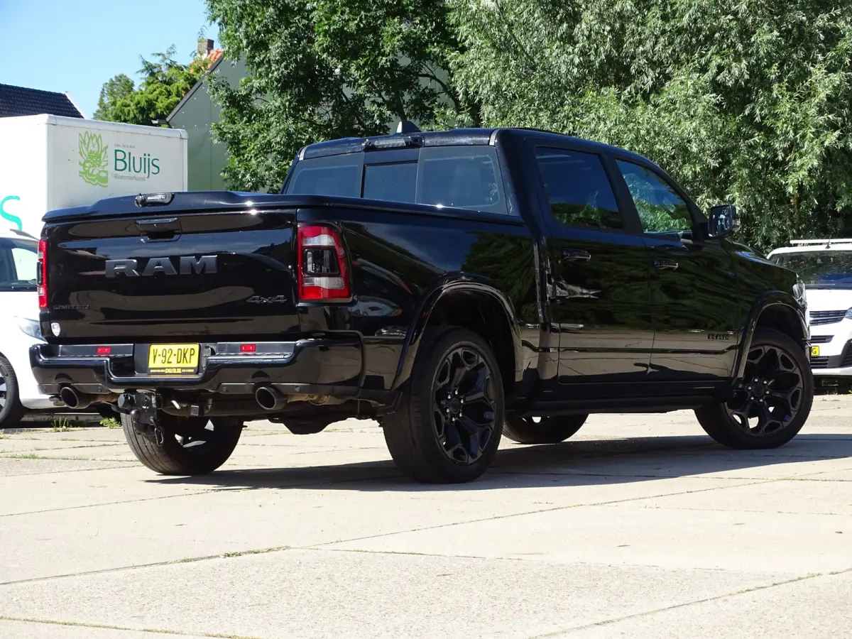 1500 5.7 V8 4x4 Crew Cab Limited
