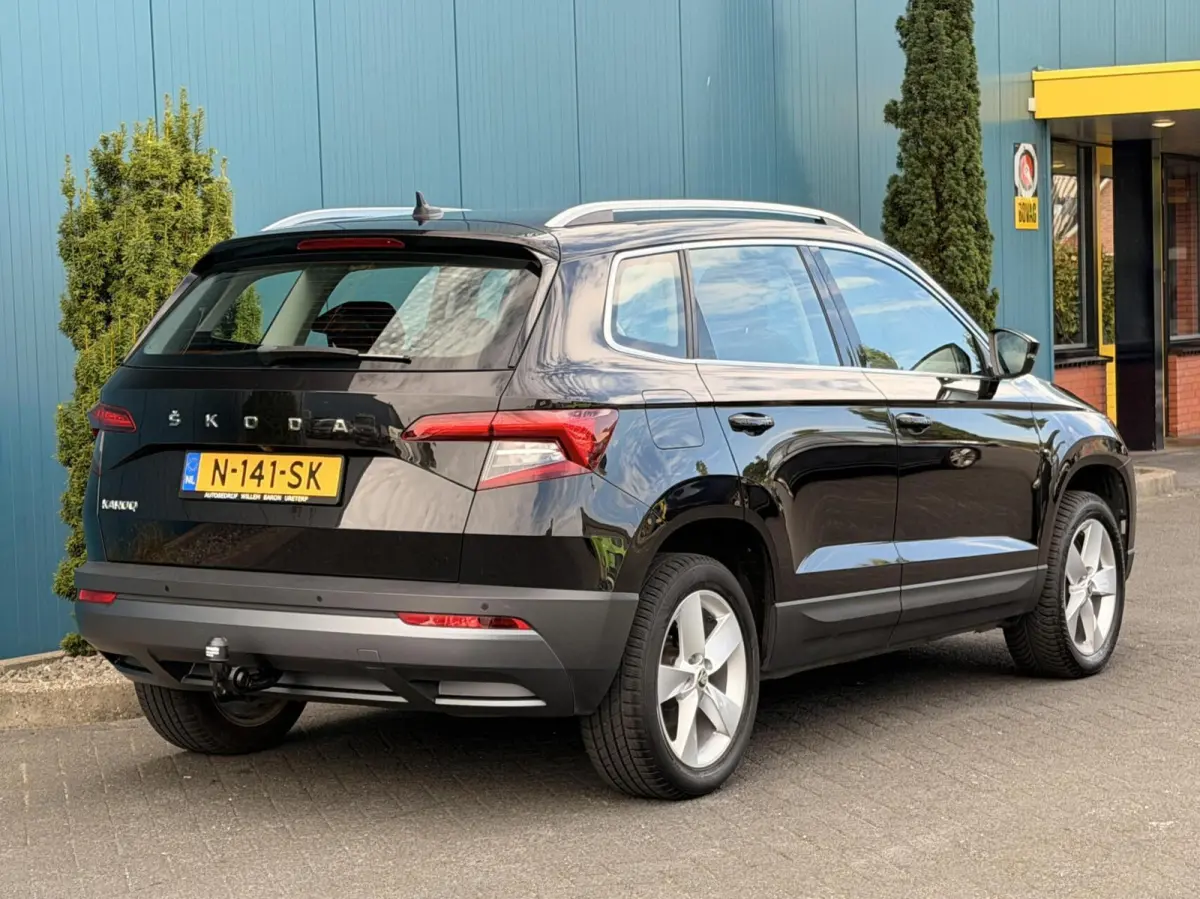 1.0 TSI Business Edition Plus TREKH. | ADAPT.CRUISE | CAM | CARPLAY | NAV | LED | KEYLESS | PDC