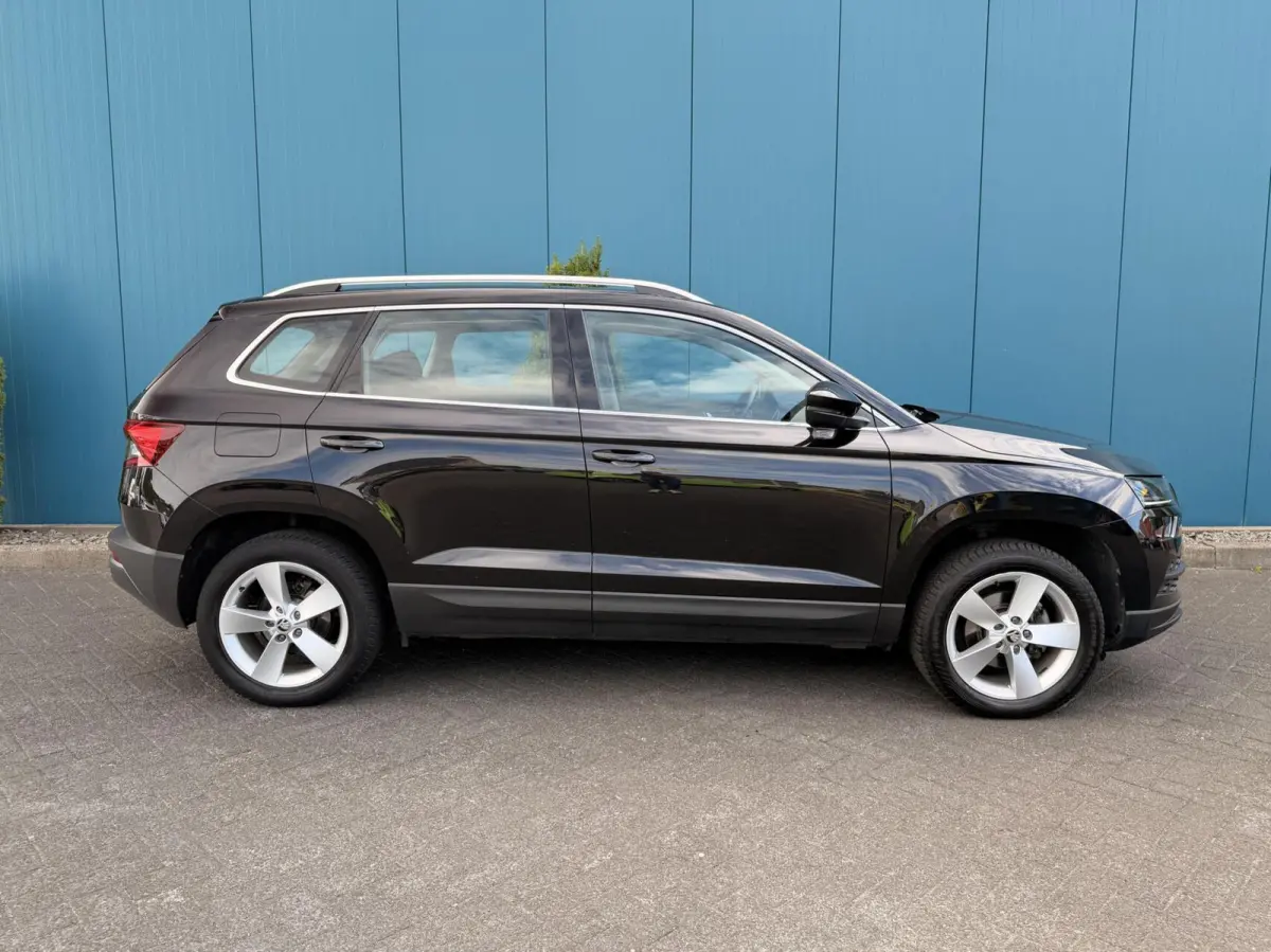 1.0 TSI Business Edition Plus TREKH. | ADAPT.CRUISE | CAM | CARPLAY | NAV | LED | KEYLESS | PDC