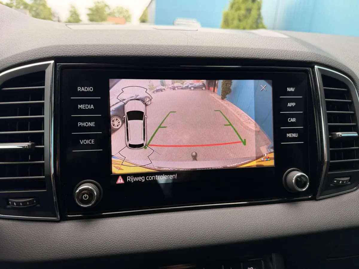 1.0 TSI Business Edition Plus TREKH. | ADAPT.CRUISE | CAM | CARPLAY | NAV | LED | KEYLESS | PDC