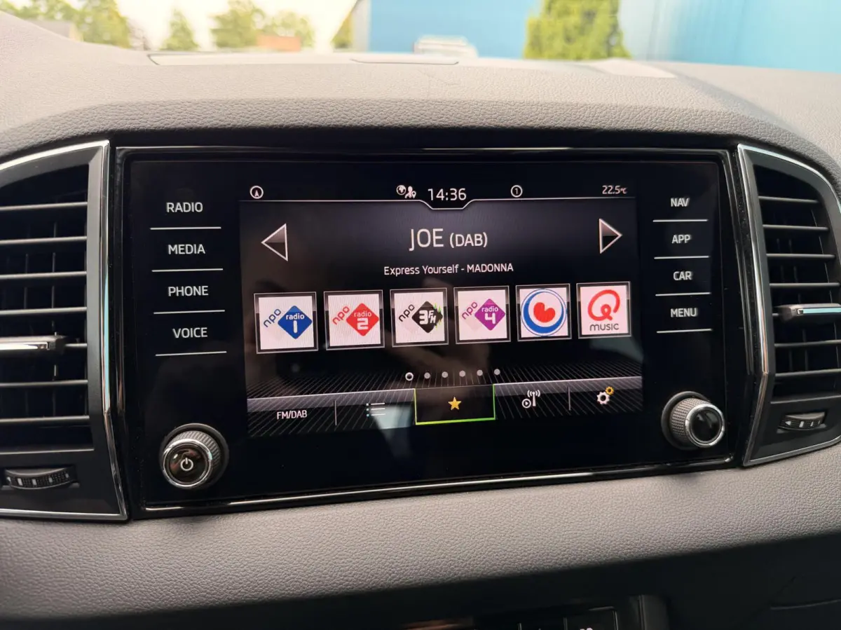 1.0 TSI Business Edition Plus TREKH. | ADAPT.CRUISE | CAM | CARPLAY | NAV | LED | KEYLESS | PDC