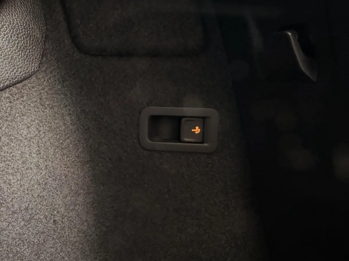 1.0 TSI Business Edition Plus TREKH. | ADAPT.CRUISE | CAM | CARPLAY | NAV | LED | KEYLESS | PDC