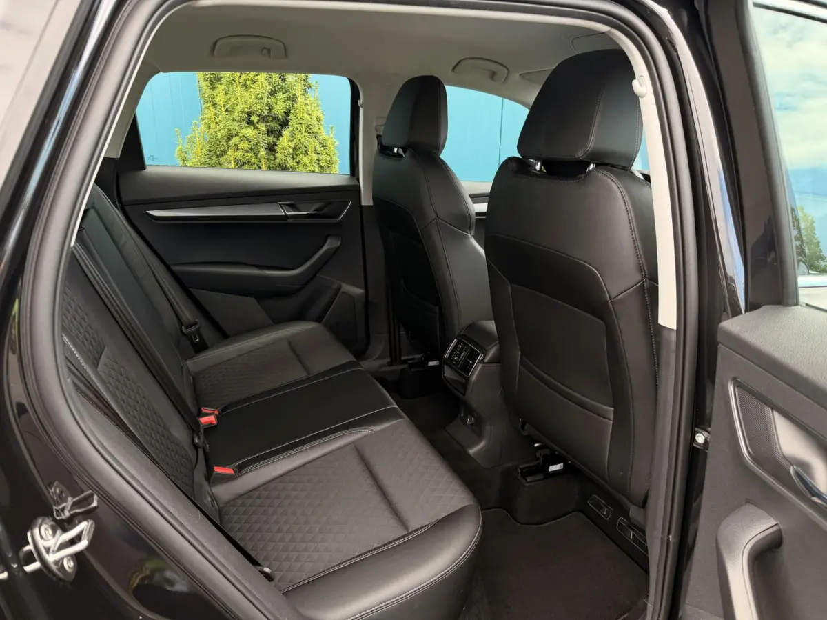 1.0 TSI Business Edition Plus TREKH. | ADAPT.CRUISE | CAM | CARPLAY | NAV | LED | KEYLESS | PDC