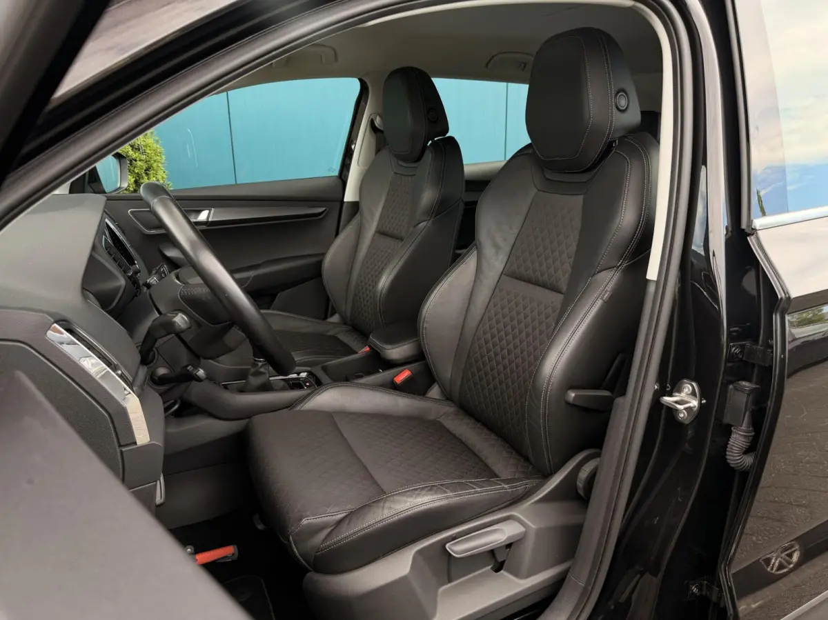 1.0 TSI Business Edition Plus TREKH. | ADAPT.CRUISE | CAM | CARPLAY | NAV | LED | KEYLESS | PDC