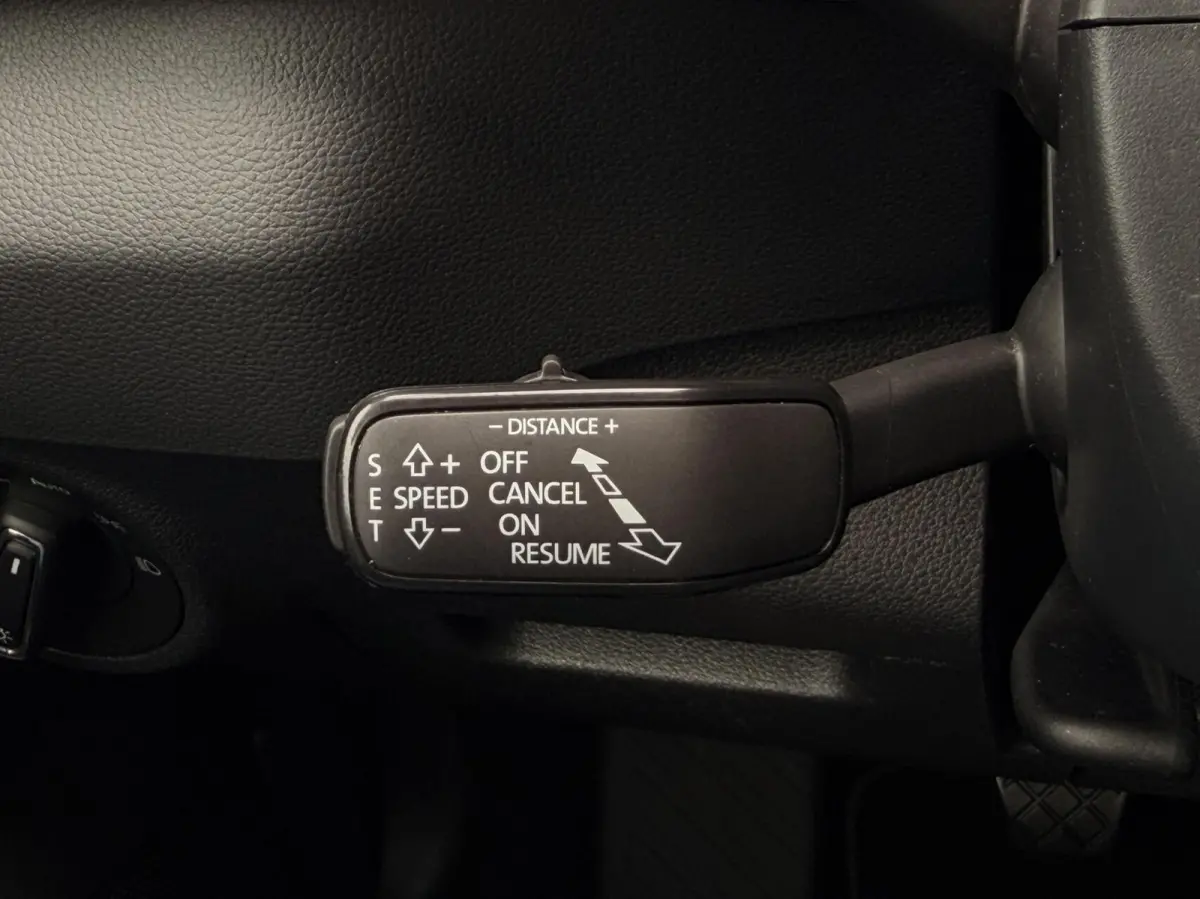 1.0 TSI Business Edition Plus TREKH. | ADAPT.CRUISE | CAM | CARPLAY | NAV | LED | KEYLESS | PDC