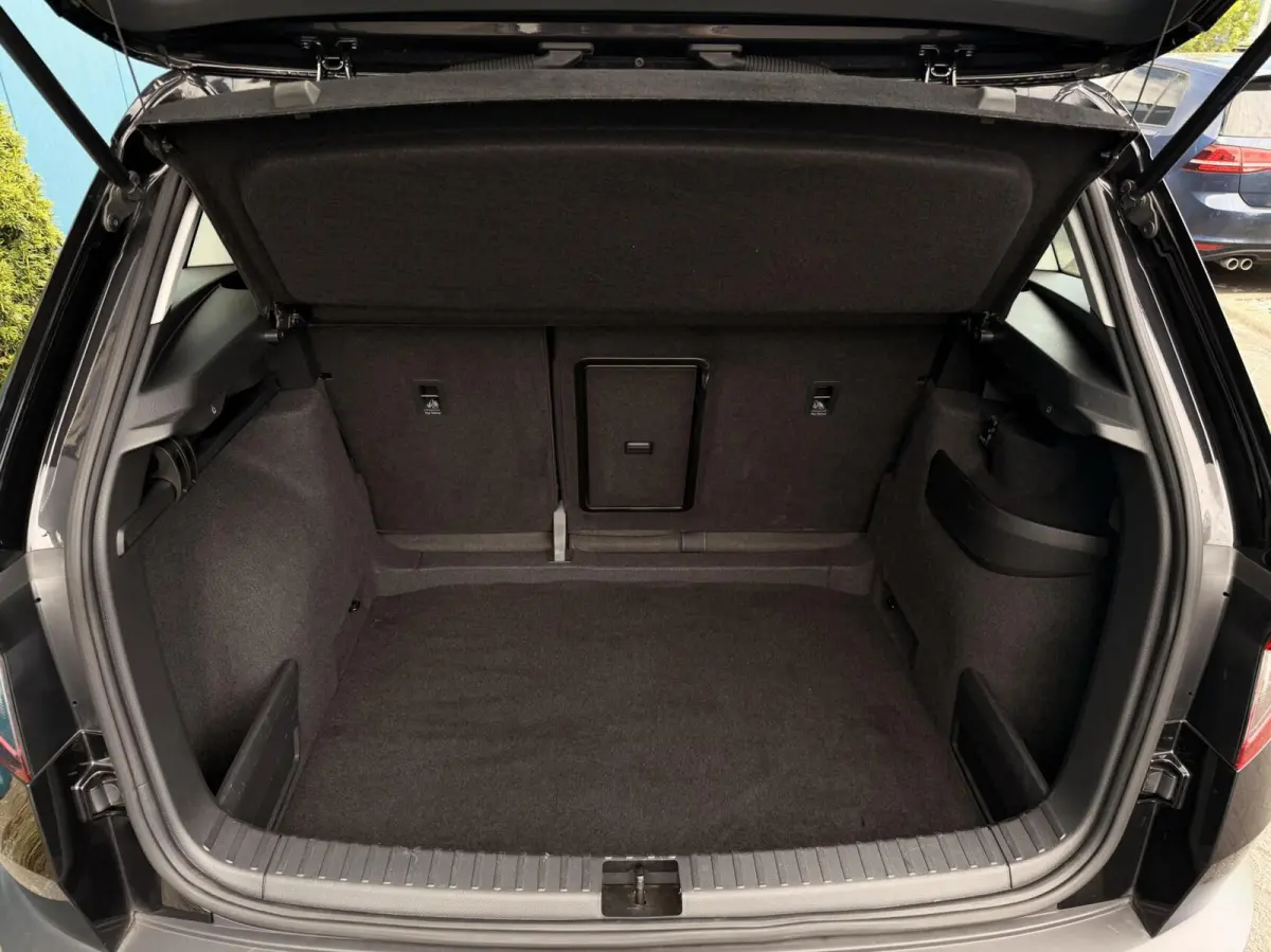1.0 TSI Business Edition Plus TREKH. | ADAPT.CRUISE | CAM | CARPLAY | NAV | LED | KEYLESS | PDC
