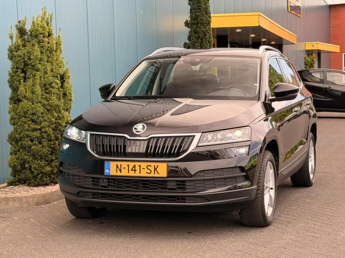 1.0 TSI Business Edition Plus TREKH. | ADAPT.CRUISE | CAM | CARPLAY | NAV | LED | KEYLESS | PDC