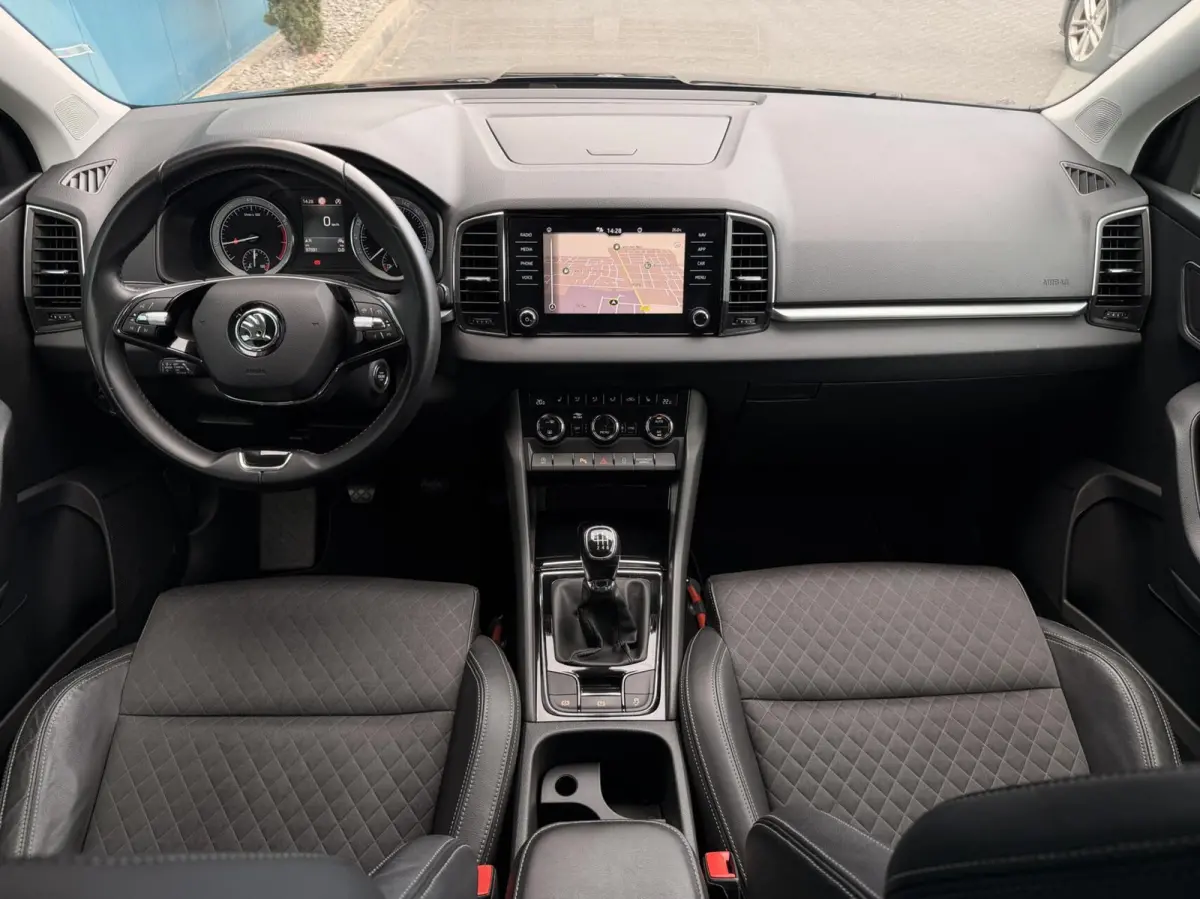 1.0 TSI Business Edition Plus TREKH. | ADAPT.CRUISE | CAM | CARPLAY | NAV | LED | KEYLESS | PDC