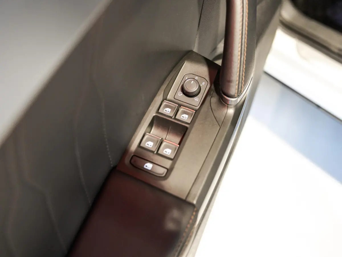 1.5 TSI Business Edition Plus / 150pk / Achteruitrij camera / Sfeerverlichting / Adaptieve cruise control /